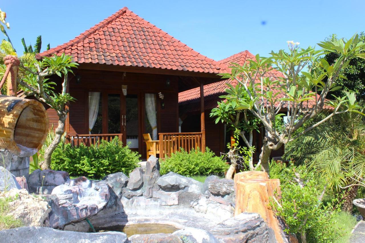 Bamboo Bungalow Jungle View Batununggul Εξωτερικό φωτογραφία